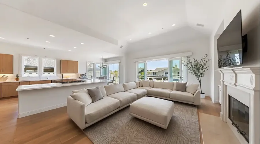 220 Jamaica Street, Tiburon, California, United States, 4 Bedrooms Bedrooms, ,3 BathroomsBathrooms,Residential,For Sale,1919083